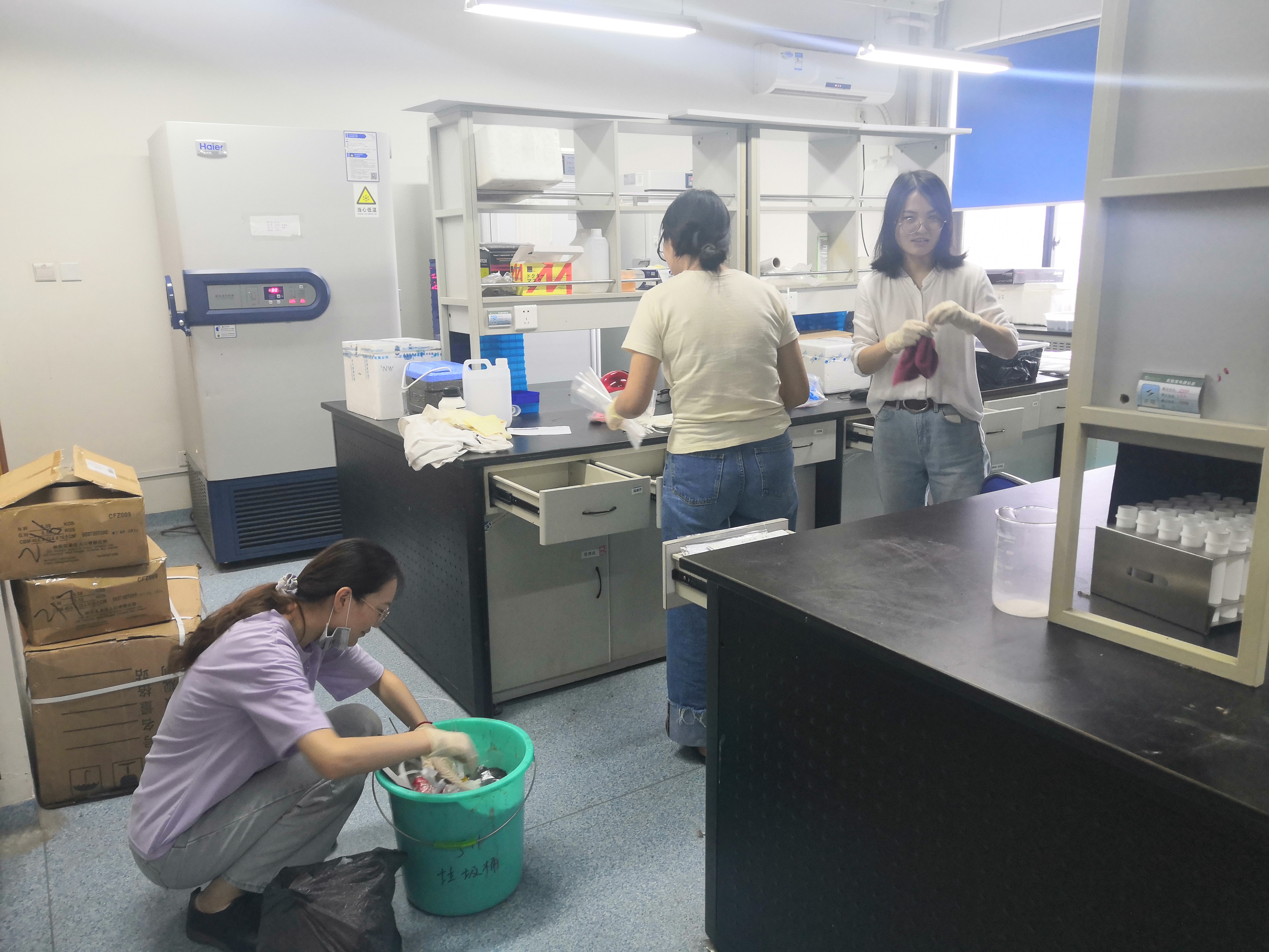 b2f3214f8979446a84ea95c73612890f.jpg b2f3214f8979446a84ea95c73612890f.jpg