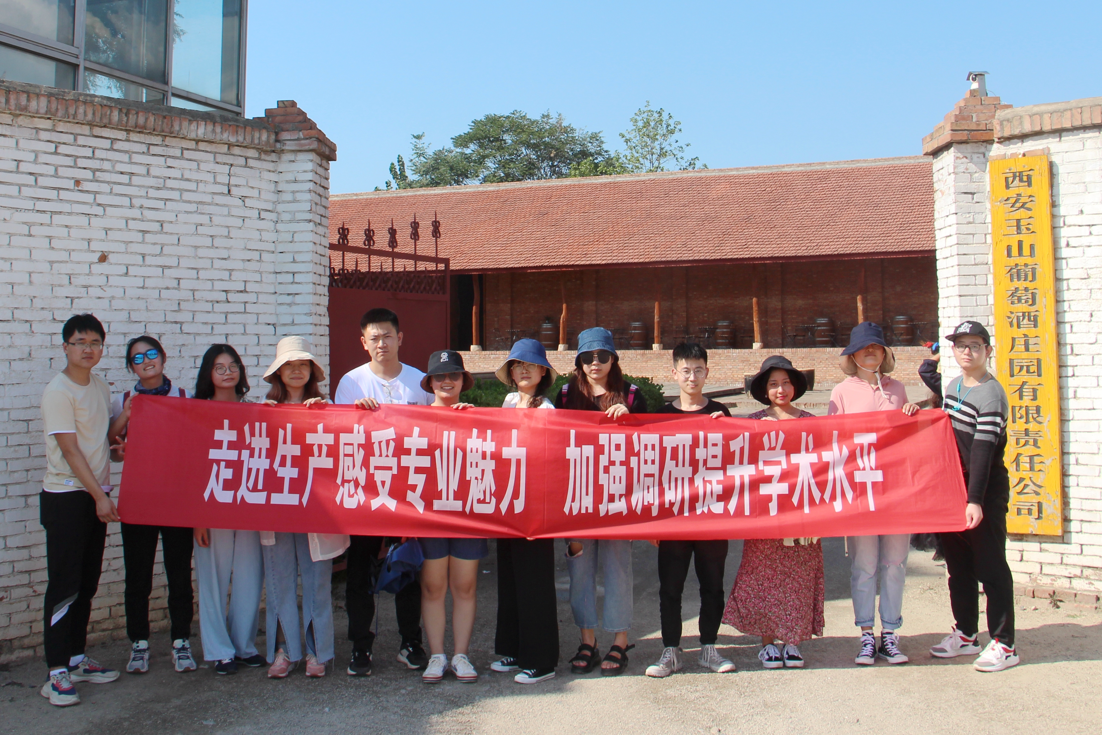 c729b92c290b4190baa562bdbdc667bb.jpg c729b92c290b4190baa562bdbdc667bb.jpg