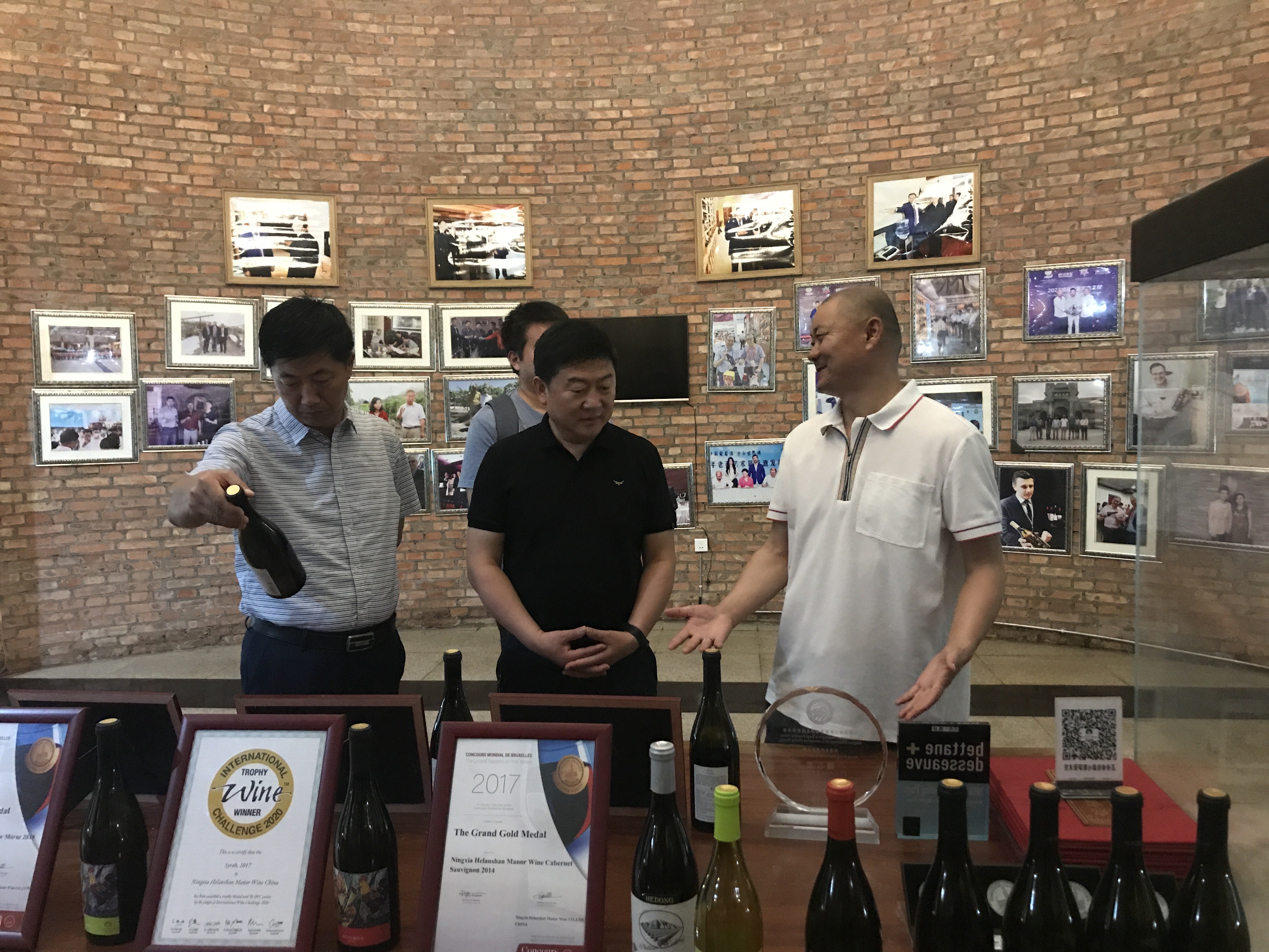 01a278f7c0ed425cb182b8505cdd3e2b.jpg 01a278f7c0ed425cb182b8505cdd3e2b.jpg